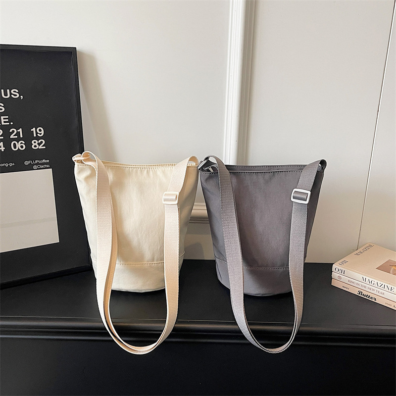Borsa a Secchiello Personalizz - Interior Design Logo recensione e prezzo