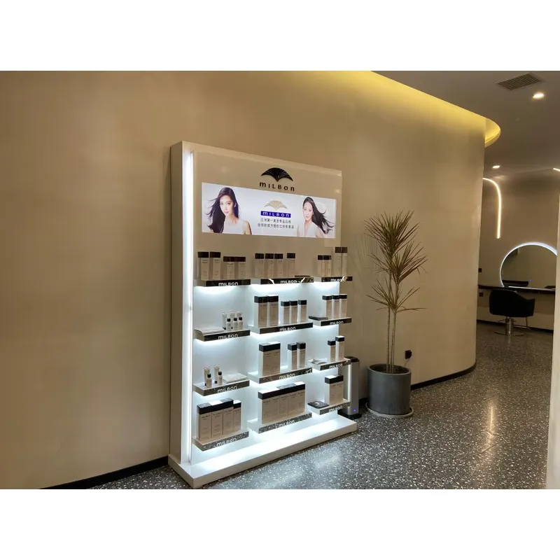 Espositori per Trucchi, Scaffa - Interior Design Nail Salon recensione e prezzo