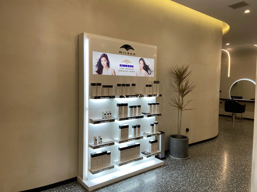 Espositori per Negozio di Cosm - Interior Design Nail Salon recensione e prezzo