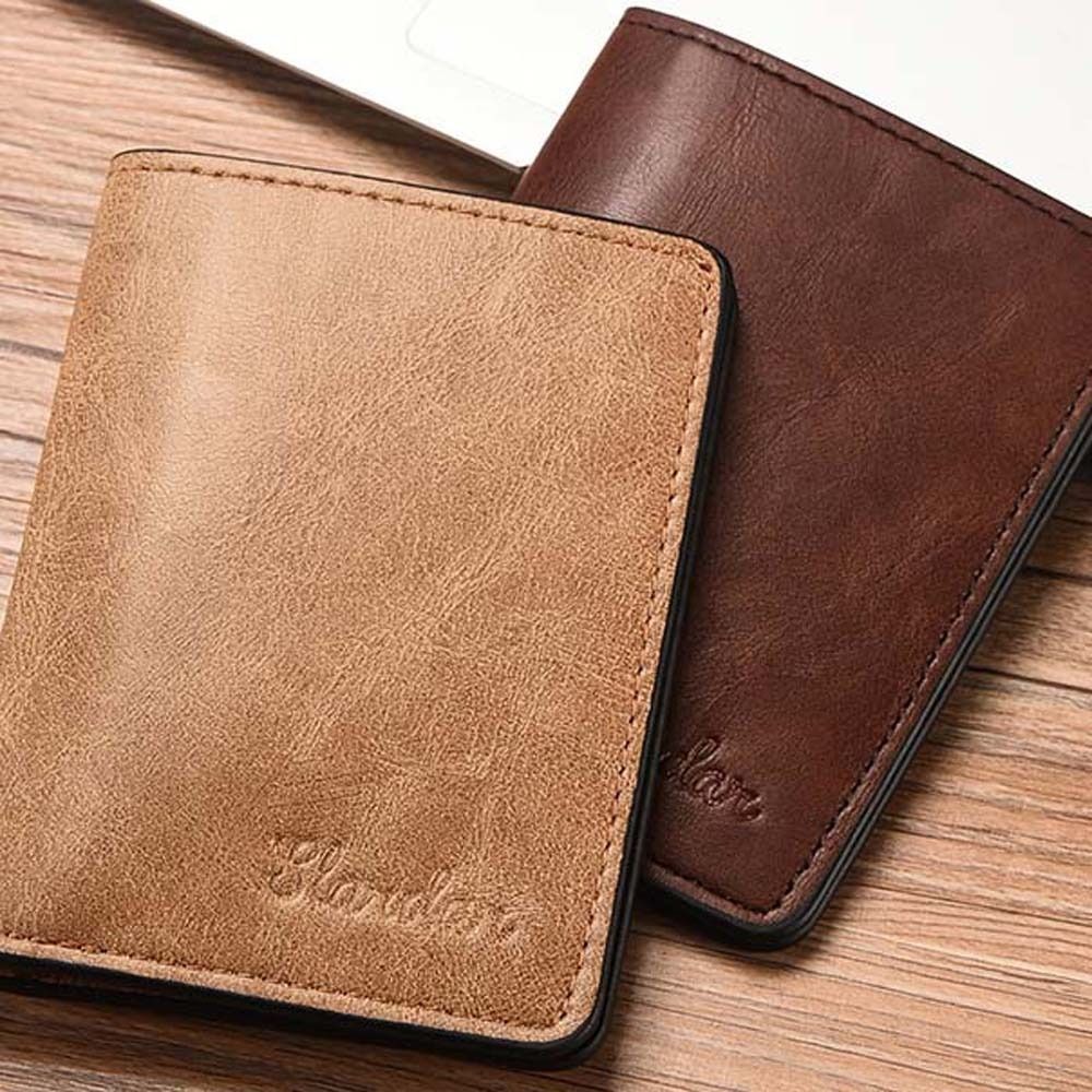 Portafoglio da uomo in pelle P - Interior Design Id recensione e prezzo